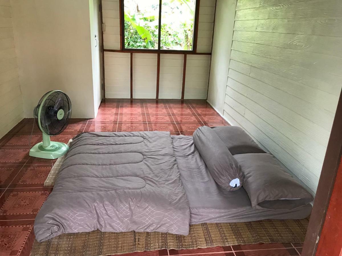Grandma'S House Lägenhet Nakhon Nayok Exteriör bild